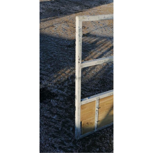 7.5FT SHEEP FEED BARRIER WITH GATE