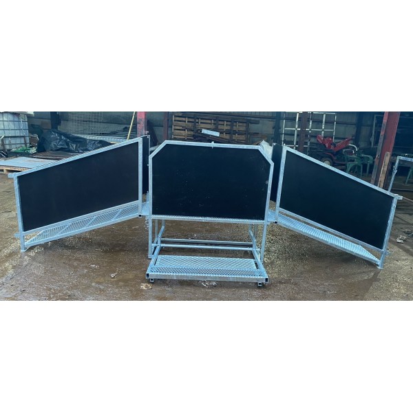 Sheep Handler + Gated ramp